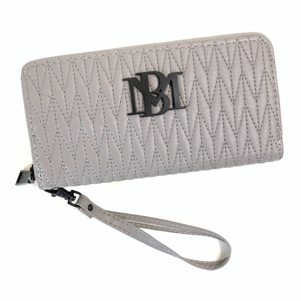 Badgley Mischka Wristlet Quilted Gray Small